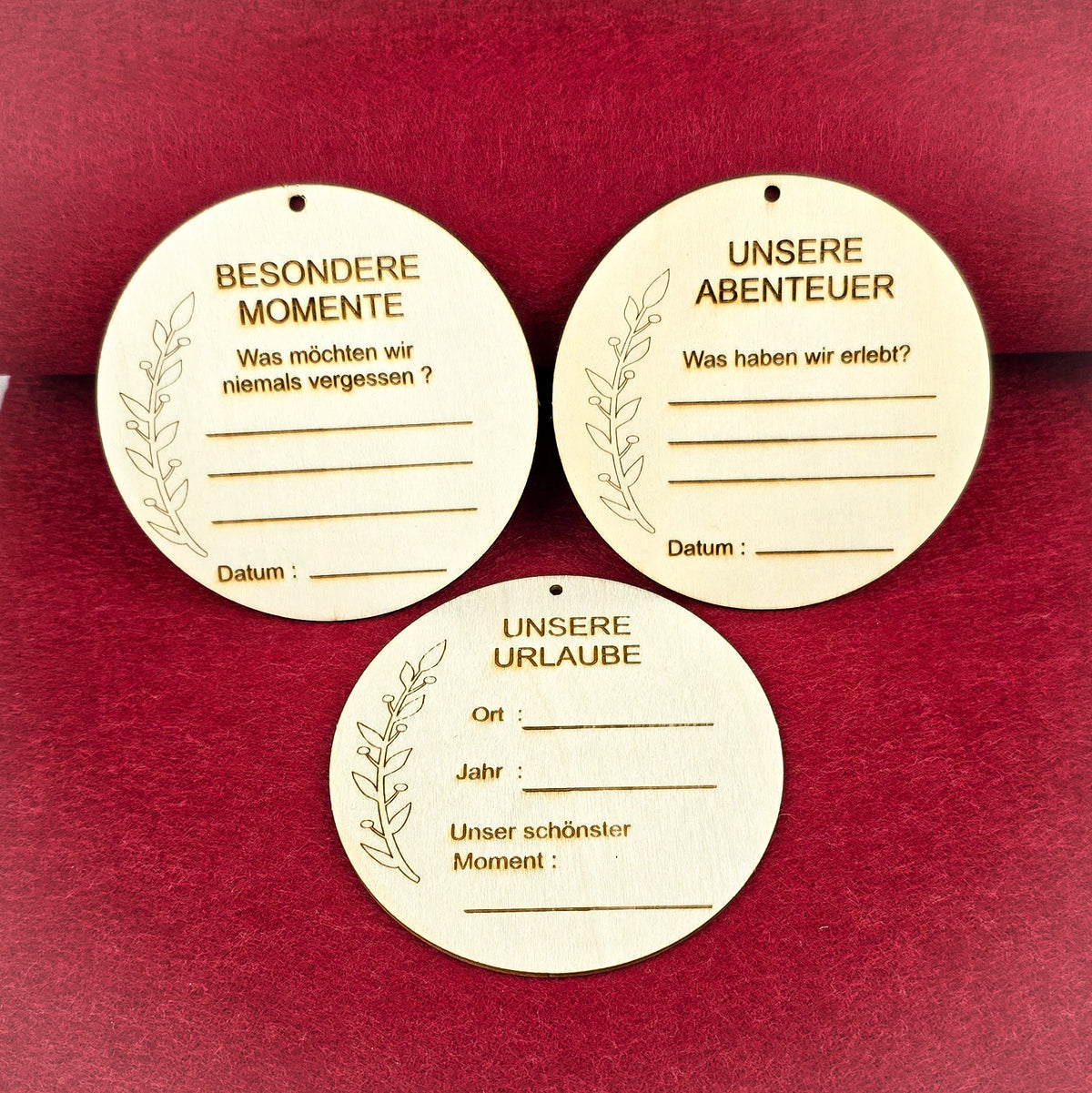 3er Set gravierte Holzscheiben – Unsere Urlaube, Unsere Abenteuer, Besondere Momente – Ø 10 cm Sperrholz mit Lasergravur