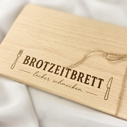 Frühstücksbrett mit Brotzeit Gravur nach Aufnahme